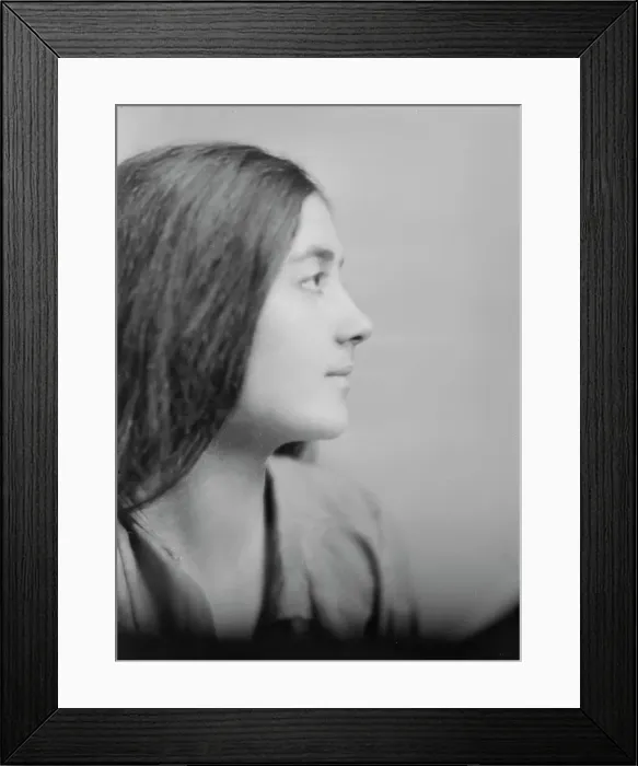 Framed Print : Fonariova, G. Mme. portrait photograph, 1916. Creator: Arnold Genthe Framed Print : Fonariova, G. Mme. portrait photograph, 1916. Creator: Arnold Genthe