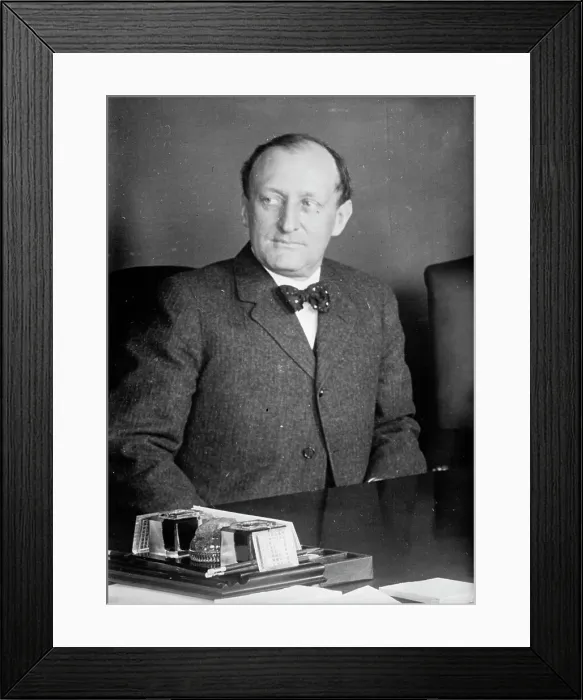 Framed Print : James Clark McReynolds, Attorney General of U.S. Associate Justice, U.S. Supreme Court, 1913. Creator: Harris & Ewing. James Clark McReynolds, Attorney General of U.S. Associate Justice, U.S. Supreme Court, 1913. Creator: Harris & Ewing Framed Print : James Clark McReynolds, Attorney General of U.S. Associate Justice, U.S. Supreme Court, 1913. Creator: Harris & Ewing. James Clark McReynolds, Attorney General of U.S. Associate Justice, U.S. Supreme Court, 1913. Creator: Harris & Ewing