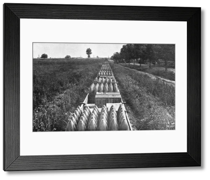 Framed Print : La Bataille de la Somme; Un convoi de projectiles d'artillerie lourde, 1916. Creator: Unknown Framed Print : La Bataille de la Somme; Un convoi de projectiles d'artillerie lourde, 1916. Creator: Unknown