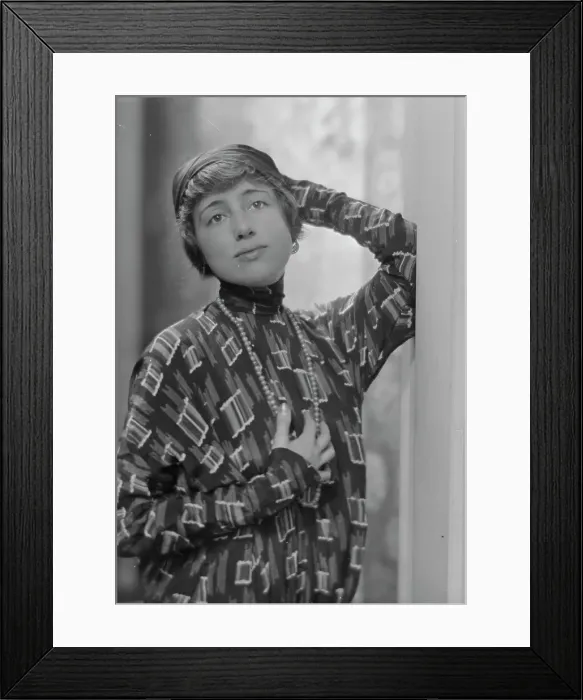 Framed Print : Freeman, Helen, Miss, portrait photograph, 1914 Sept. 4. Creator: Arnold Genthe Framed Print : Freeman, Helen, Miss, portrait photograph, 1914 Sept. 4. Creator: Arnold Genthe