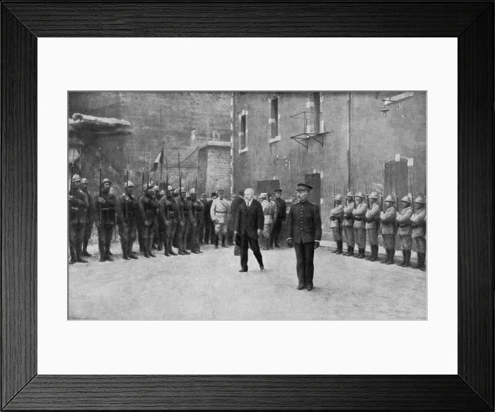 Framed Print : Verdun; Le President de la Republique a la forteresse de Verdun, le 13 septembre, 1916. Creator: Unknown Framed Print : Verdun; Le President de la Republique a la forteresse de Verdun, le 13 septembre, 1916. Creator: Unknown