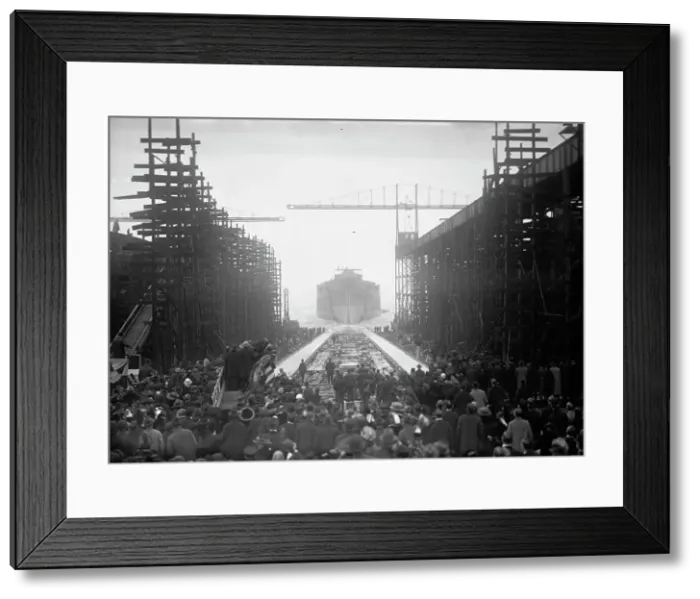 Framed Print : U.S.S. Mississippi, Launching at Newport News, Sliding Down Ways, Jan 1917. Creator: Harris & Ewing. U.S.S. Mississippi, Launching at Newport News, Sliding Down Ways, Jan 1917. Creator: Harris & Ewing Framed Print : U.S.S. Mississippi, Launching at Newport News, Sliding Down Ways, Jan 1917. Creator: Harris & Ewing. U.S.S. Mississippi, Launching at Newport News, Sliding Down Ways, Jan 1917. Creator: Harris & Ewing
