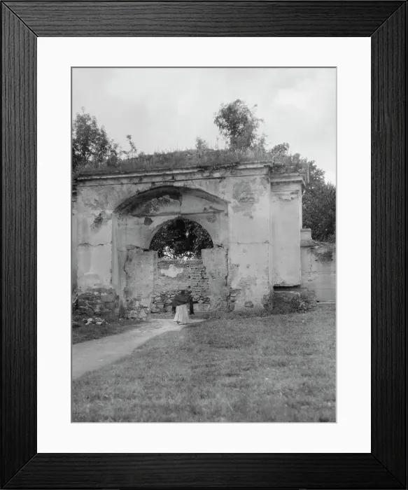 Framed Print : Travel views of Cuba and Guatemala, between 1899 and 1926. Creator: Arnold Genthe Framed Print : Travel views of Cuba and Guatemala, between 1899 and 1926. Creator: Arnold Genthe