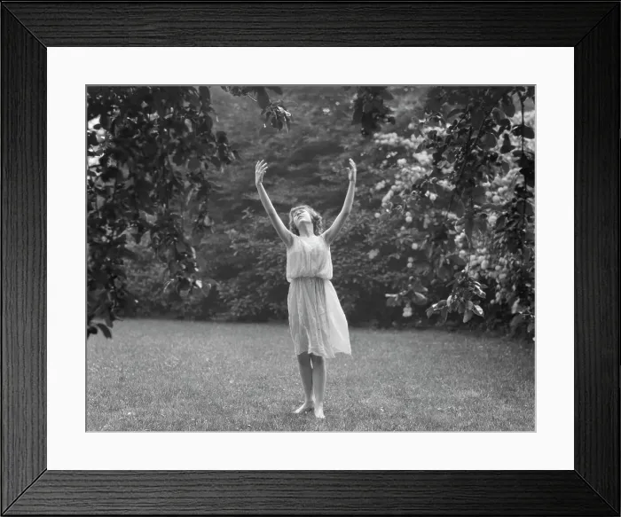 Framed Print : Elizabeth Duncan dancers and children, between 1916 and 1941. Creator: Arnold Genthe Framed Print : Elizabeth Duncan dancers and children, between 1916 and 1941. Creator: Arnold Genthe
