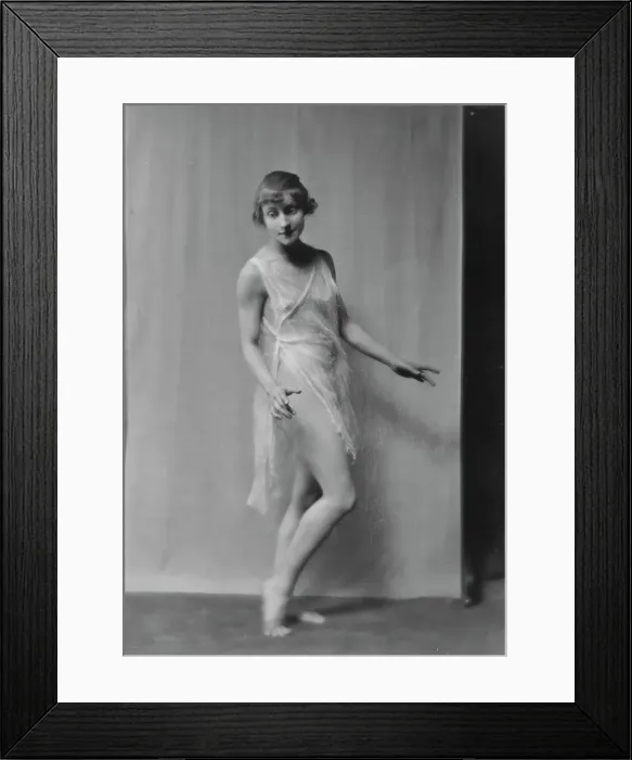 Framed Print : Florence Noyes dancers, between 1915 and 1918. Creator: Arnold Genthe Framed Print : Florence Noyes dancers, between 1915 and 1918. Creator: Arnold Genthe