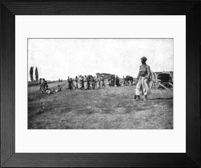 Framed Print : La Bataille de la Marne; Une compagnie de tirailleurs decimee par deux jours de lutte, 1914. Creator: Unknown Framed Print : La Bataille de la Marne; Une compagnie de tirailleurs decimee par deux jours de lutte, 1914. Creator: Unknown