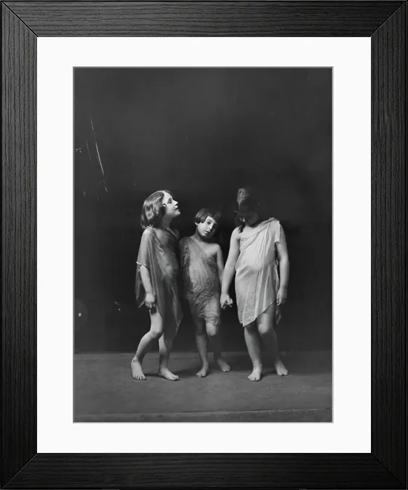 Framed Print : Florence Noyes dancers, between 1915 and 1918. Creator: Arnold Genthe Framed Print : Florence Noyes dancers, between 1915 and 1918. Creator: Arnold Genthe