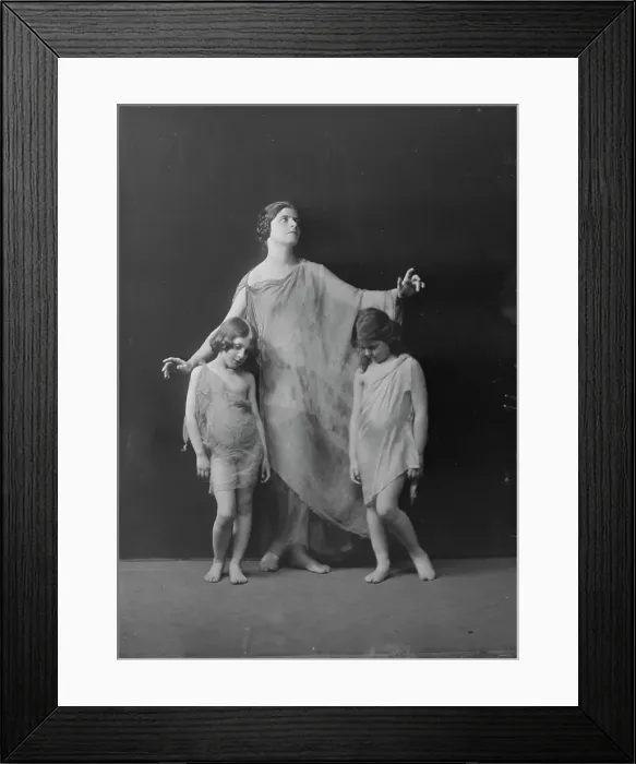 Framed Print : Florence Noyes dancers, between 1915 and 1918. Creator: Arnold Genthe Framed Print : Florence Noyes dancers, between 1915 and 1918. Creator: Arnold Genthe