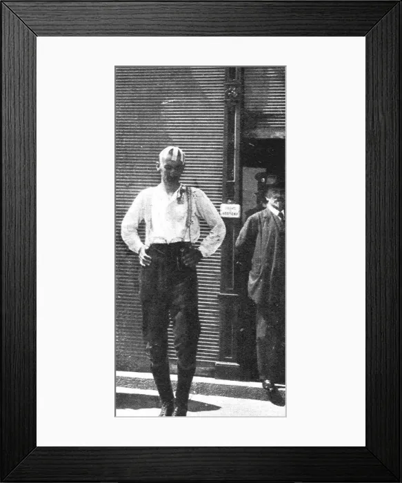 Framed Print : Victoires sur le Front Oriental; Le prince royal Georges, blesse, 1914. Creator: Samson Tchernoff Framed Print : Victoires sur le Front Oriental; Le prince royal Georges, blesse, 1914. Creator: Samson Tchernoff