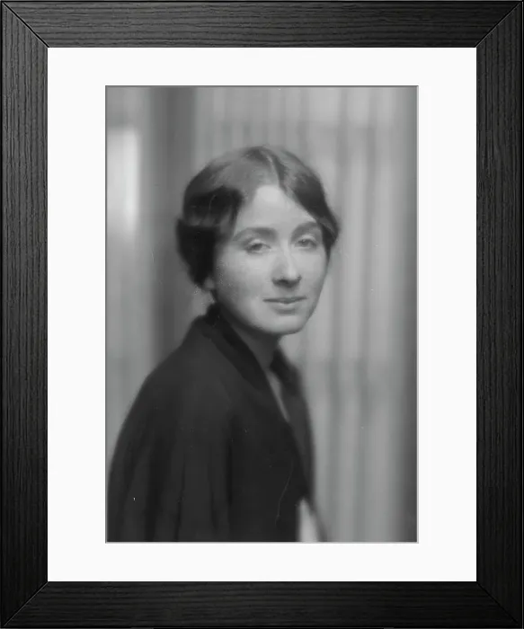 Framed Print : Gordon, Suzette, Miss, portrait photograph, 1915 Sept. 27. Creator: Arnold Genthe Framed Print : Gordon, Suzette, Miss, portrait photograph, 1915 Sept. 27. Creator: Arnold Genthe