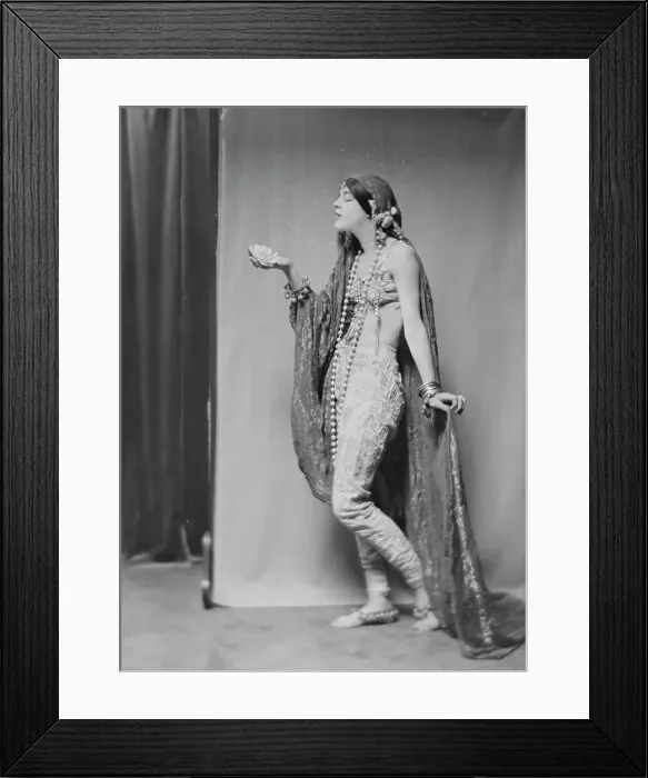 Framed Print : Fontaine, Miss, 1916 July 31. Creator: Arnold Genthe Framed Print : Fontaine, Miss, 1916 July 31. Creator: Arnold Genthe