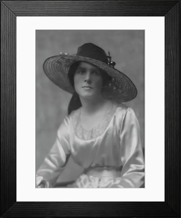 Framed Print : Gould, Jay, Mrs. portrait photograph, 1916 June 15. Creator: Arnold Genthe Framed Print : Gould, Jay, Mrs. portrait photograph, 1916 June 15. Creator: Arnold Genthe