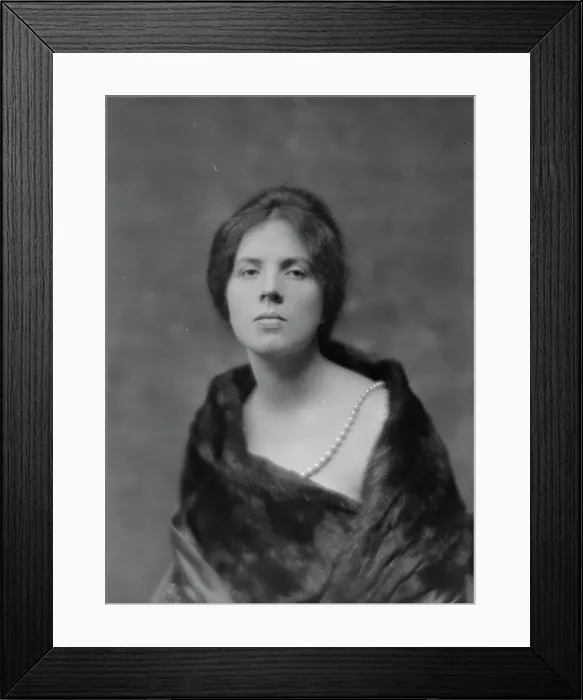 Framed Print : Gould, Jay, Mrs. portrait photograph, 1916 June 15. Creator: Arnold Genthe Framed Print : Gould, Jay, Mrs. portrait photograph, 1916 June 15. Creator: Arnold Genthe