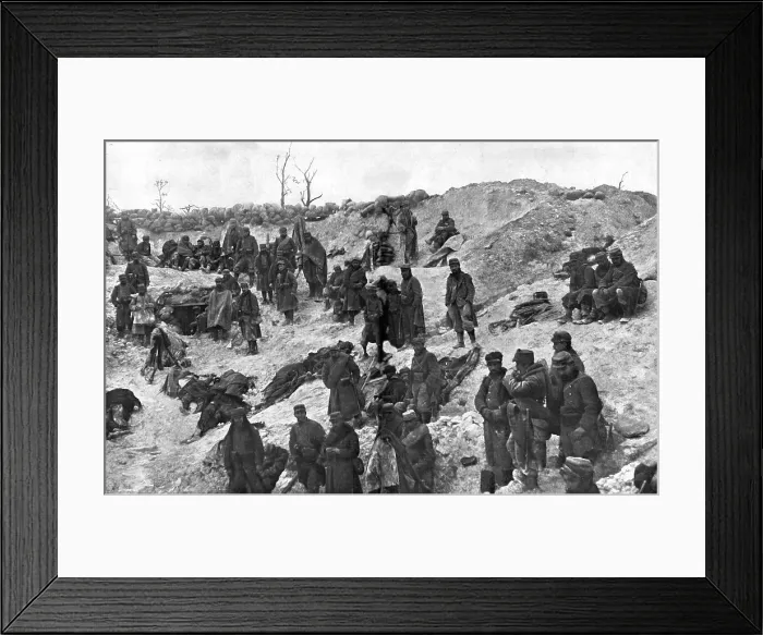 Framed Print : Le resultat d'une explosion de mine, 1915. Creator: Unknown Framed Print : Le resultat d'une explosion de mine, 1915. Creator: Unknown