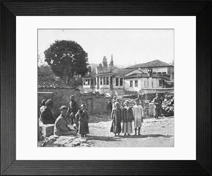 Framed Print : La Campagne Macedonienne; Sortie de la petite ville de Varna, 1916. Creator: Unknown Framed Print : La Campagne Macedonienne; Sortie de la petite ville de Varna, 1916. Creator: Unknown