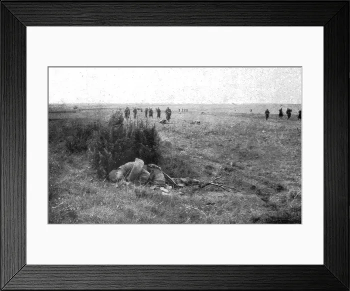 Framed Print : La Bataille de la Marne; Nos troupes maitresses de la plaine, 1914. Creator: Unknown Framed Print : La Bataille de la Marne; Nos troupes maitresses de la plaine, 1914. Creator: Unknown