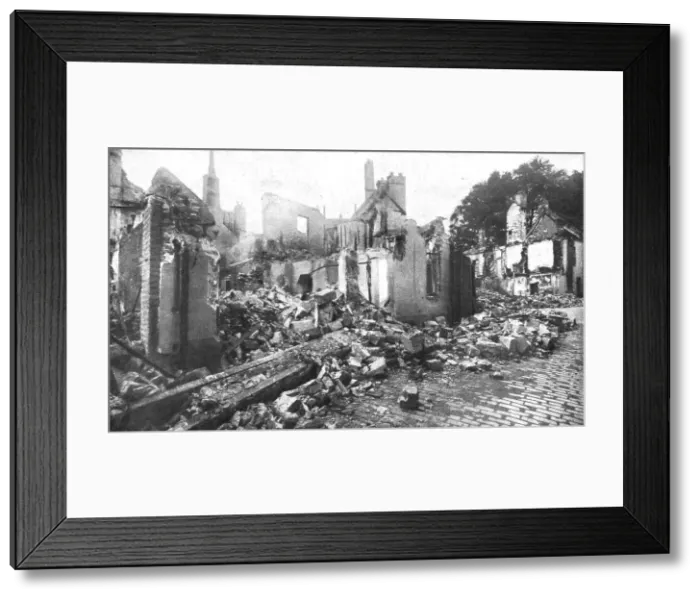 Framed Print : Le sac de Senlis; La rue Belion, a Senlis, 1914. Creator: Unknown Framed Print : Le sac de Senlis; La rue Belion, a Senlis, 1914. Creator: Unknown
