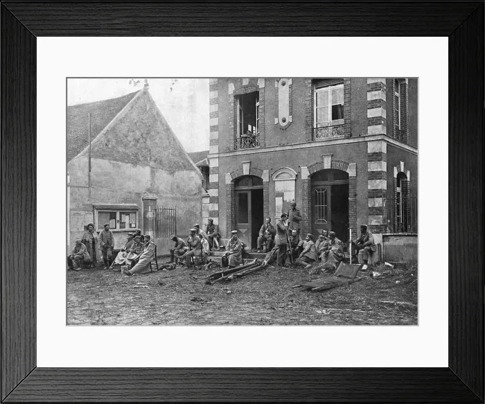 Framed Print : Des blesses Allemands a la Mairie de Vareddes, 1914. Creator: Unknown Framed Print : Des blesses Allemands a la Mairie de Vareddes, 1914. Creator: Unknown
