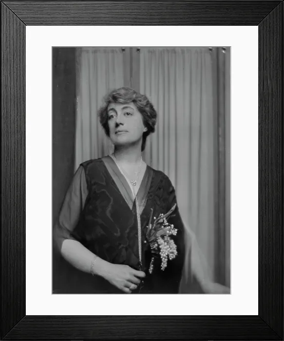 Framed Print : Griggs, Maitland, Mrs. portrait photograph, 1915. Creator: Arnold Genthe Framed Print : Griggs, Maitland, Mrs. portrait photograph, 1915. Creator: Arnold Genthe