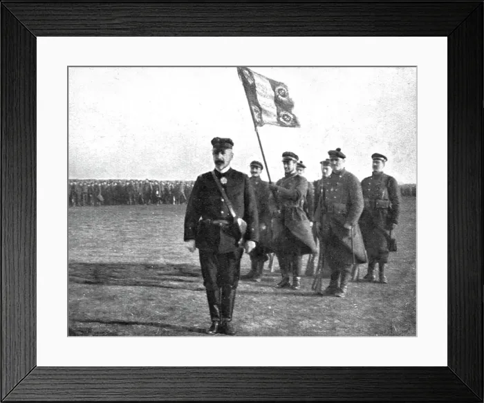 Framed Print : Le Drapeau des Fusiliers Marins; Derriere le general, des combattants d'Ypres et de Dixmude, 1915. Creator: Unknown Framed Print : Le Drapeau des Fusiliers Marins; Derriere le general, des combattants d'Ypres et de Dixmude, 1915. Creator: Unknown
