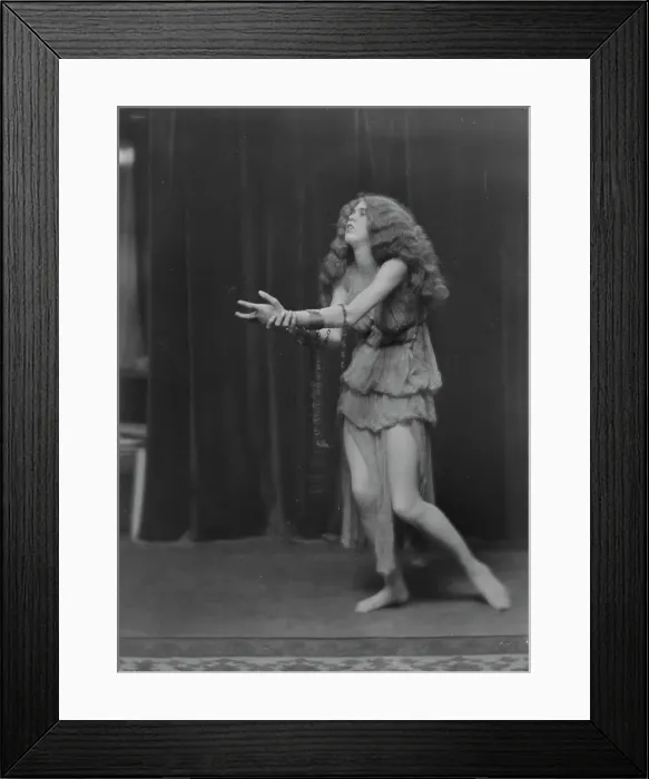 Framed Print : Marcellus, Miss, 1916. Creator: Arnold Genthe Framed Print : Marcellus, Miss, 1916. Creator: Arnold Genthe