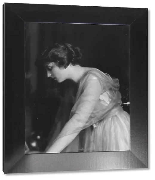 Guthrie, J. Miss, portrait photograph, 1916 Mar. 15. Creator: Arnold Genthe