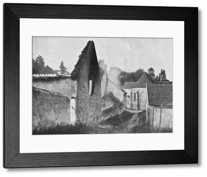 Framed Print : L'immense champ de Bataille; Pres de Meaux, au village de Chauconin, 1914. Creator: Unknown Framed Print : L'immense champ de Bataille; Pres de Meaux, au village de Chauconin, 1914. Creator: Unknown