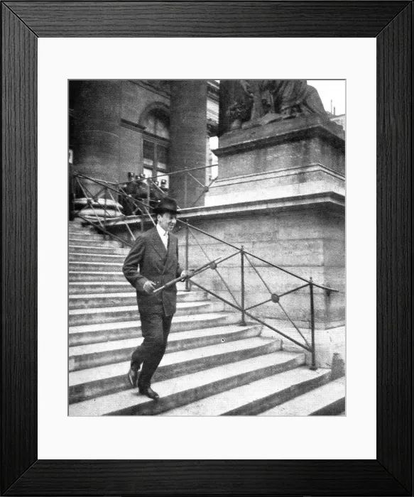 Framed Print : Les nerfs des foules; A Paris le financier autrichien Rosenberg, 1914. Creator: Jean Clair-Guyot Framed Print : Les nerfs des foules; A Paris le financier autrichien Rosenberg, 1914. Creator: Jean Clair-Guyot