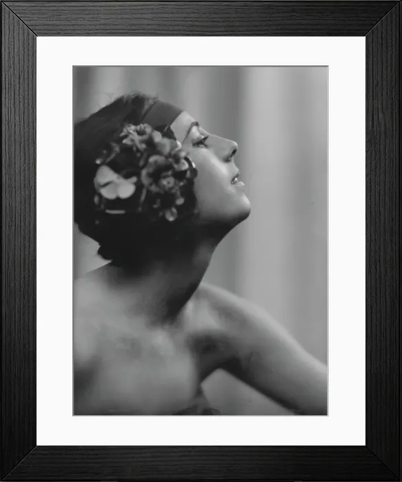 Framed Print : Moore, Dulcie, Miss, portrait photograph, between 1916 and 1918. Creator: Arnold Genthe Framed Print : Moore, Dulcie, Miss, portrait photograph, between 1916 and 1918. Creator: Arnold Genthe