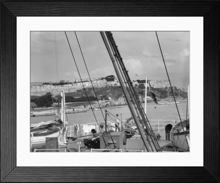 Framed Print : Travel views of Cuba and Guatemala, between 1899 and 1926. Creator: Arnold Genthe Framed Print : Travel views of Cuba and Guatemala, between 1899 and 1926. Creator: Arnold Genthe