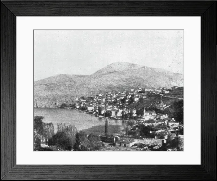 Framed Print : Sur le front des balkans. -- Deux villes d'ou les troupes allies ont chasse les Bulgares... 1916. Creator: Dr Bussiere Framed Print : Sur le front des balkans. -- Deux villes d'ou les troupes allies ont chasse les Bulgares... 1916. Creator: Dr Bussiere