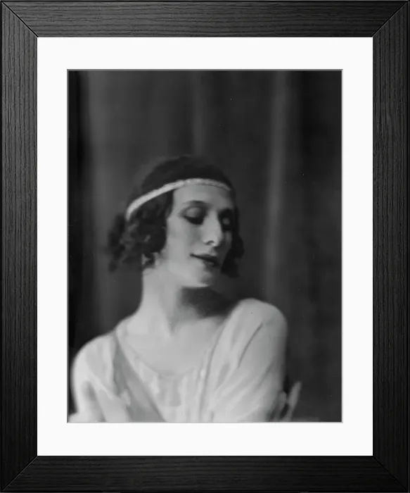 Framed Print : Pavlova, Anna, Madame, portrait photograph, 1915 Nov. 8. Creator: Arnold Genthe Framed Print : Pavlova, Anna, Madame, portrait photograph, 1915 Nov. 8. Creator: Arnold Genthe