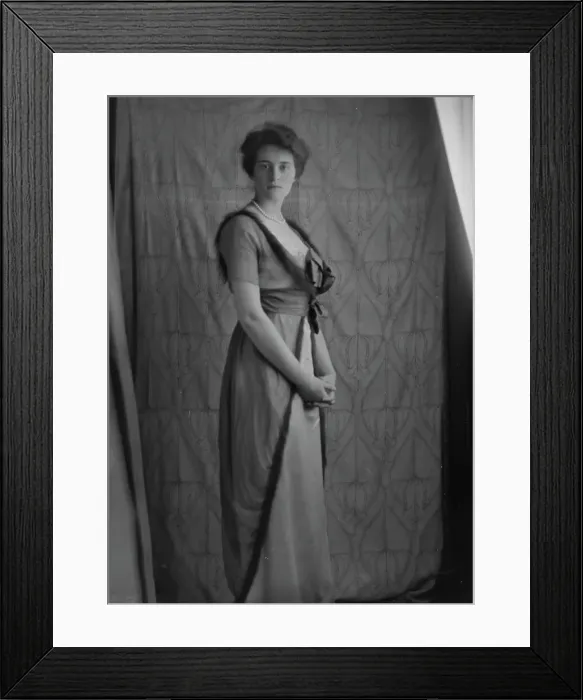 Framed Print : Hamilton, Helen M. Miss, portrait photograph, 1913 Dec. 18. Creator: Arnold Genthe Framed Print : Hamilton, Helen M. Miss, portrait photograph, 1913 Dec. 18. Creator: Arnold Genthe