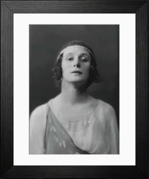Framed Print : Pavlova, Anna, Madame, portrait photograph, 1915 Nov. 8. Creator: Arnold Genthe Framed Print : Pavlova, Anna, Madame, portrait photograph, 1915 Nov. 8. Creator: Arnold Genthe