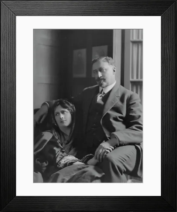 Framed Print : Singer, Paris E. Mr. and Isadora Duncan, portrait photograph, 1916 Sept. 30. Creator: Arnold Genthe Framed Print : Singer, Paris E. Mr. and Isadora Duncan, portrait photograph, 1916 Sept. 30. Creator: Arnold Genthe