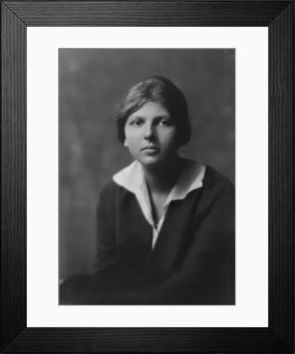Framed Print : Hanna, Elizabeth, Miss (daughter of Mrs. L.D. Pelton), portrait photograph, 1917 Oct. 1. Creator: Arnold Genthe Framed Print : Hanna, Elizabeth, Miss (daughter of Mrs. L.D. Pelton), portrait photograph, 1917 Oct. 1. Creator: Arnold Genthe