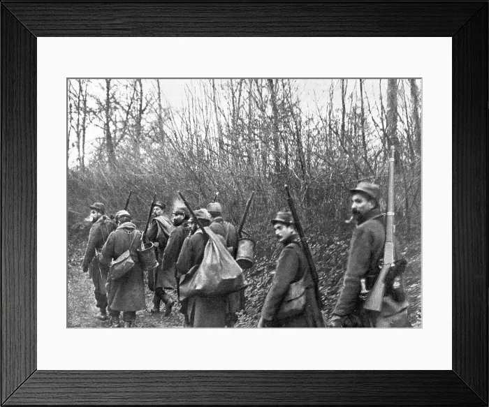 Framed Print : La vie en Campagne; Une section, qui vient d'etre relevee, quitte les premieres lignes, 1914. Creator: Unknown Framed Print : La vie en Campagne; Une section, qui vient d'etre relevee, quitte les premieres lignes, 1914. Creator: Unknown