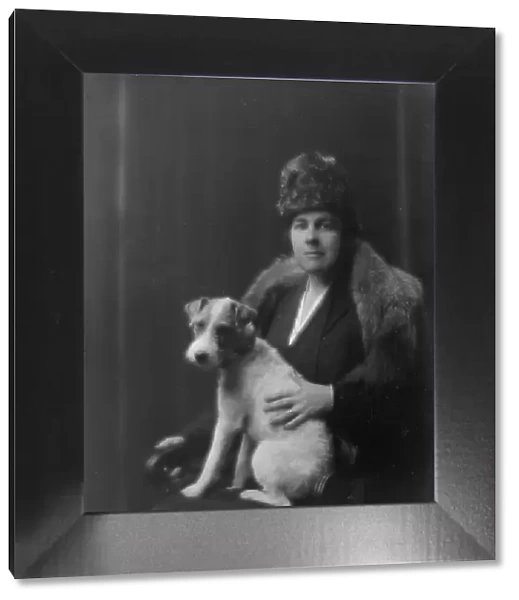 Chamberlain, Joseph B. Mrs. with dog, portrait photograph, 1917 Oct. 23. Creator: Arnold Genthe