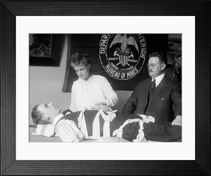 Framed Print : Mrs. Van H. Manning, U.S. Bureau of Mines, Left, Mine Rescue Methods, 1917. Creator: Harris & Ewing. Mrs. Van H. Manning, U.S. Bureau of Mines, Left, Mine Rescue Methods, 1917. Creator: Harris & Ewing Framed Print : Mrs. Van H. Manning, U.S. Bureau of Mines, Left, Mine Rescue Methods, 1917. Creator: Harris & Ewing. Mrs. Van H. Manning, U.S. Bureau of Mines, Left, Mine Rescue Methods, 1917. Creator: Harris & Ewing