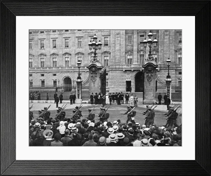 Framed Print : La cooperation Britannique, 1914. Creator: Unknown Framed Print : La cooperation Britannique, 1914. Creator: Unknown