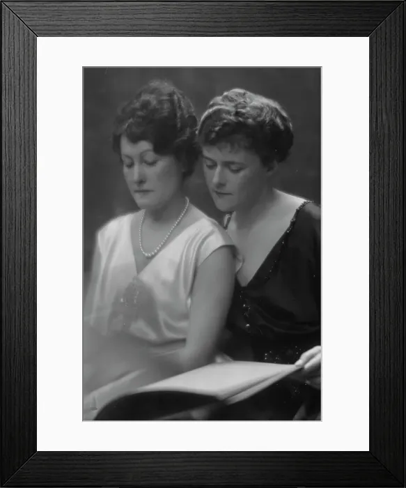 Framed Print : Higgins, Mrs. and Mrs. Sherwood Aldrich, portrait photograph, 1914. Creator: Arnold Genthe Framed Print : Higgins, Mrs. and Mrs. Sherwood Aldrich, portrait photograph, 1914. Creator: Arnold Genthe