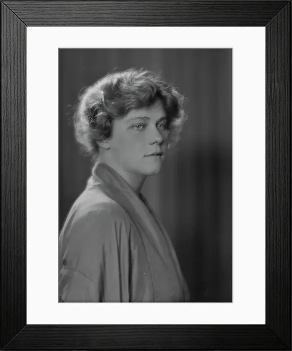 Framed Print : Hollingsworth, Peggy, Miss, portrait photograph, 1914 July 1. Creator: Arnold Genthe Framed Print : Hollingsworth, Peggy, Miss, portrait photograph, 1914 July 1. Creator: Arnold Genthe