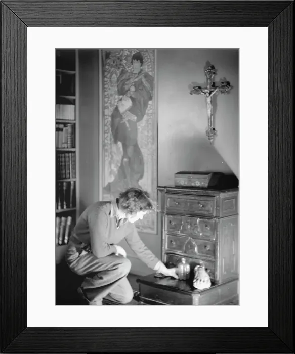 Framed Print : Le Gallienne, Eva, portrait photograph, 1937 Creator: Arnold Genthe Framed Print : Le Gallienne, Eva, portrait photograph, 1937 Creator: Arnold Genthe