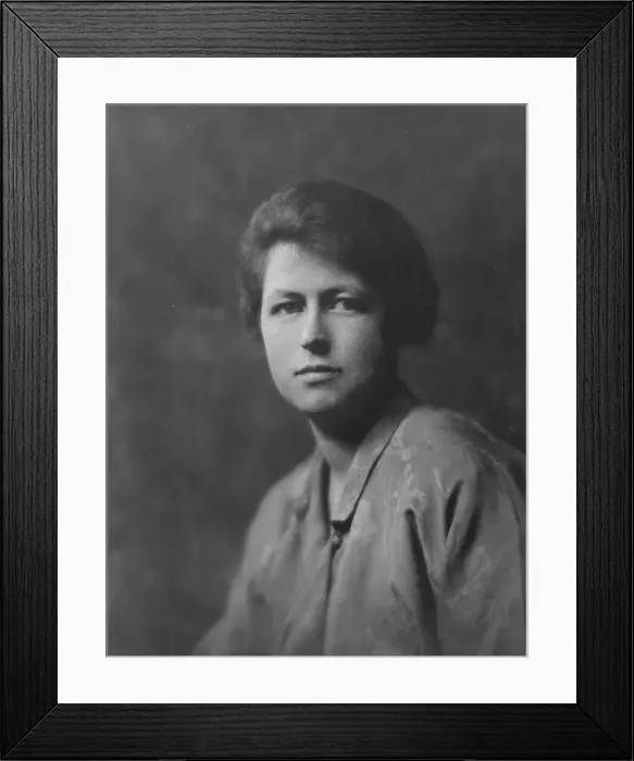 Framed Print : Ingram, Charles, Mrs. portrait photograph, 1916 Apr. 12. Creator: Arnold Genthe Framed Print : Ingram, Charles, Mrs. portrait photograph, 1916 Apr. 12. Creator: Arnold Genthe