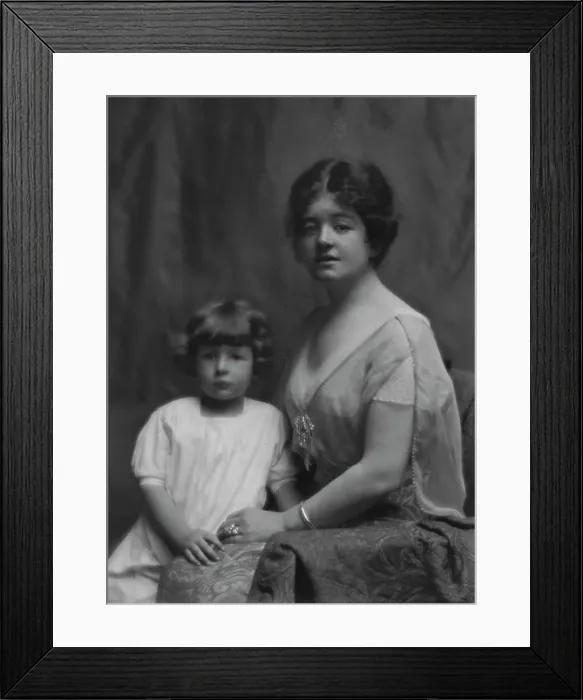 Framed Print : Goddard, Mrs. and children, portrait photograph, between 1912 and 1915. Creator: Arnold Genthe Framed Print : Goddard, Mrs. and children, portrait photograph, between 1912 and 1915. Creator: Arnold Genthe