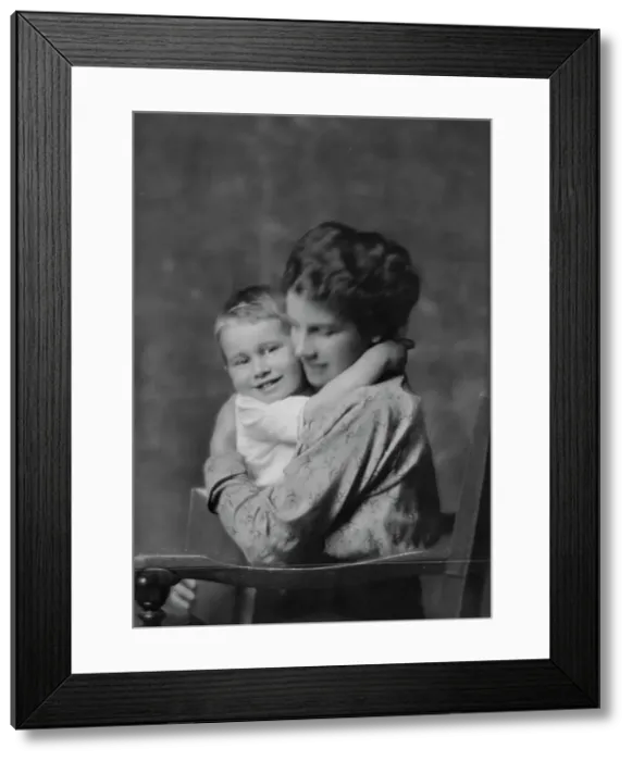 Framed Print : Mehler, A.J. Mrs. and baby, portrait photograph, 1914 Nov. 5. Creator: Arnold Genthe Framed Print : Mehler, A.J. Mrs. and baby, portrait photograph, 1914 Nov. 5. Creator: Arnold Genthe