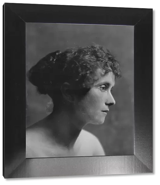Kander, H. Miss, portrait photograph, 1917. Creator: Arnold Genthe