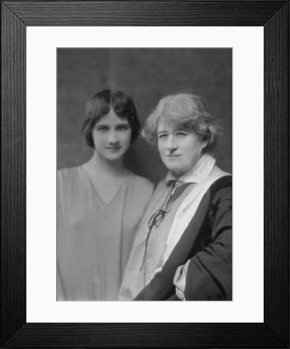 Framed Print : Terry, Ellen, Miss, and Anna Duncan, portrait photograph, 1915. Creator: Arnold Genthe Framed Print : Terry, Ellen, Miss, and Anna Duncan, portrait photograph, 1915. Creator: Arnold Genthe