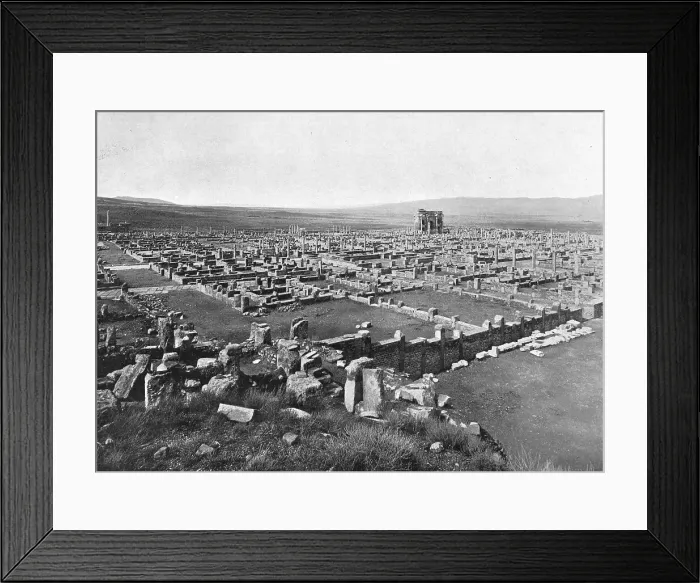Framed Print : Les ruines de Timgad; Afrique du nord, 1914. Creator: Unknown Framed Print : Les ruines de Timgad; Afrique du nord, 1914. Creator: Unknown