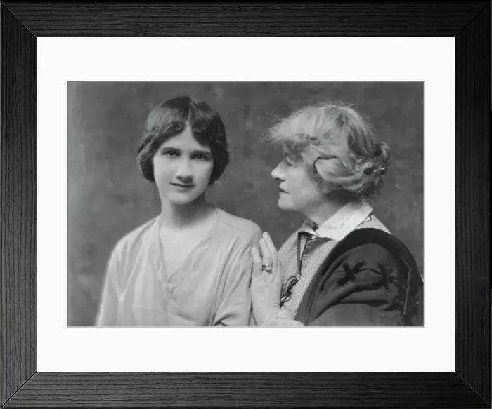 Framed Print : Terry, Ellen, Miss, and Anna Duncan, portrait photograph, 1915. Creator: Arnold Genthe Framed Print : Terry, Ellen, Miss, and Anna Duncan, portrait photograph, 1915. Creator: Arnold Genthe
